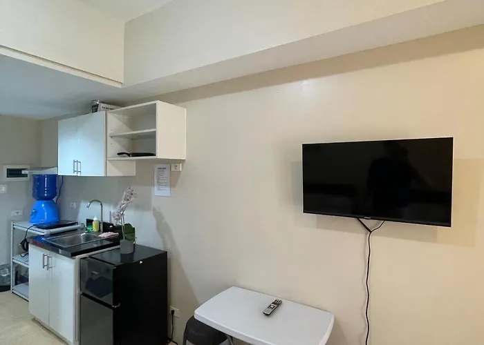 La Maria - Across Sm With Balcony, 2 Double Beds And Wi-fi