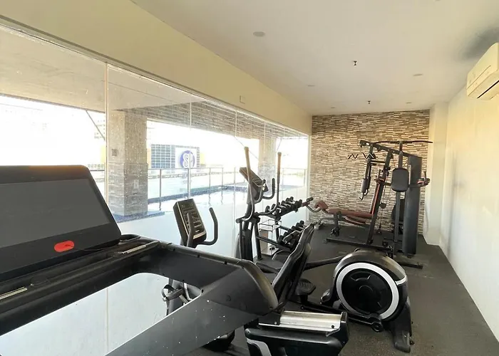 La Maria - Across Sm With Balcony, 2 Double Beds And Wi-fi Apartment