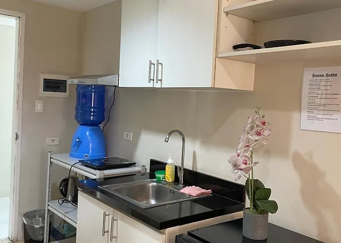 La Maria - Across Sm With Balcony, 2 Double Beds And Wi-fi * Cebu