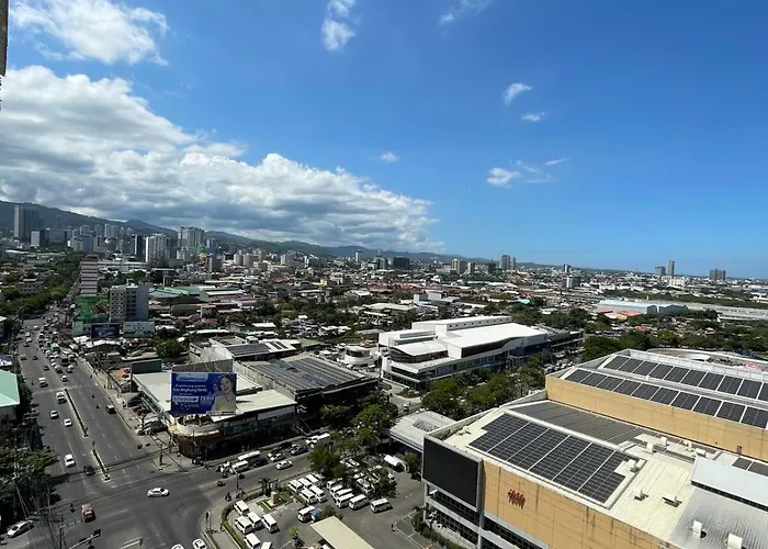 La Maria - Across Sm With Balcony, 2 Double Beds And Wi-fi * Cebu