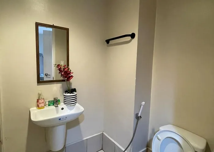 Apartment La Maria - Across Sm With Balcony, 2 Double Beds And Wi-fi Cebu