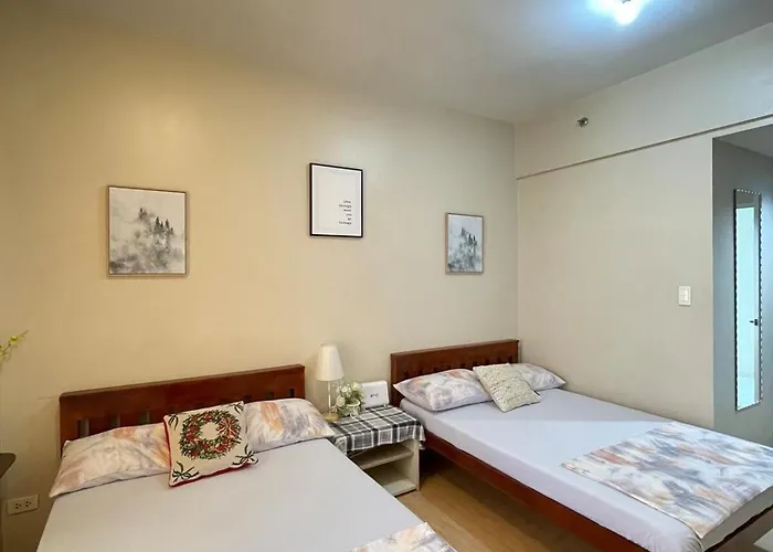 La Maria - Across Sm With Balcony, 2 Double Beds And Wi-fi